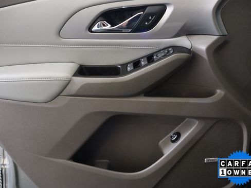 Used 2018 Chevrolet Traverse LT w/ LPO, Floor Liner Package FWD image 37