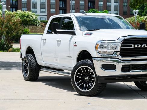 Used 2019 RAM 2500 Big Horn AWD/4WD image 2