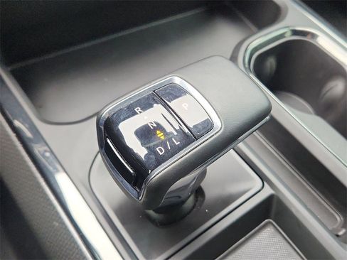 Used 2023 Chevrolet Silverado 1500 ZR2 w/ Technology Package image 16