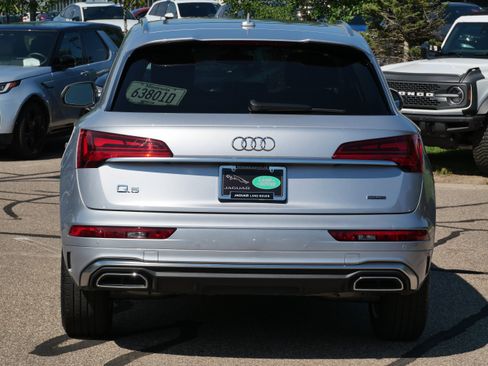 Used 2023 Audi Q5 2.0T Premium w/ Convenience Package AWD/4WD image 4