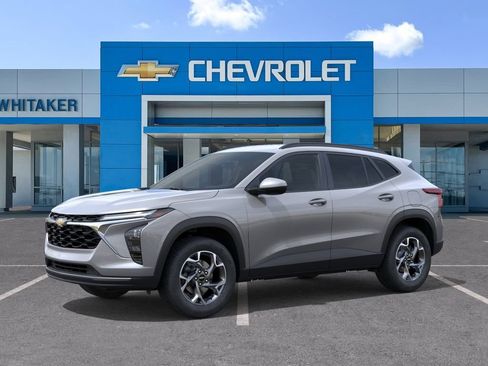 New 2026 Chevrolet Trax LT FWD image 2