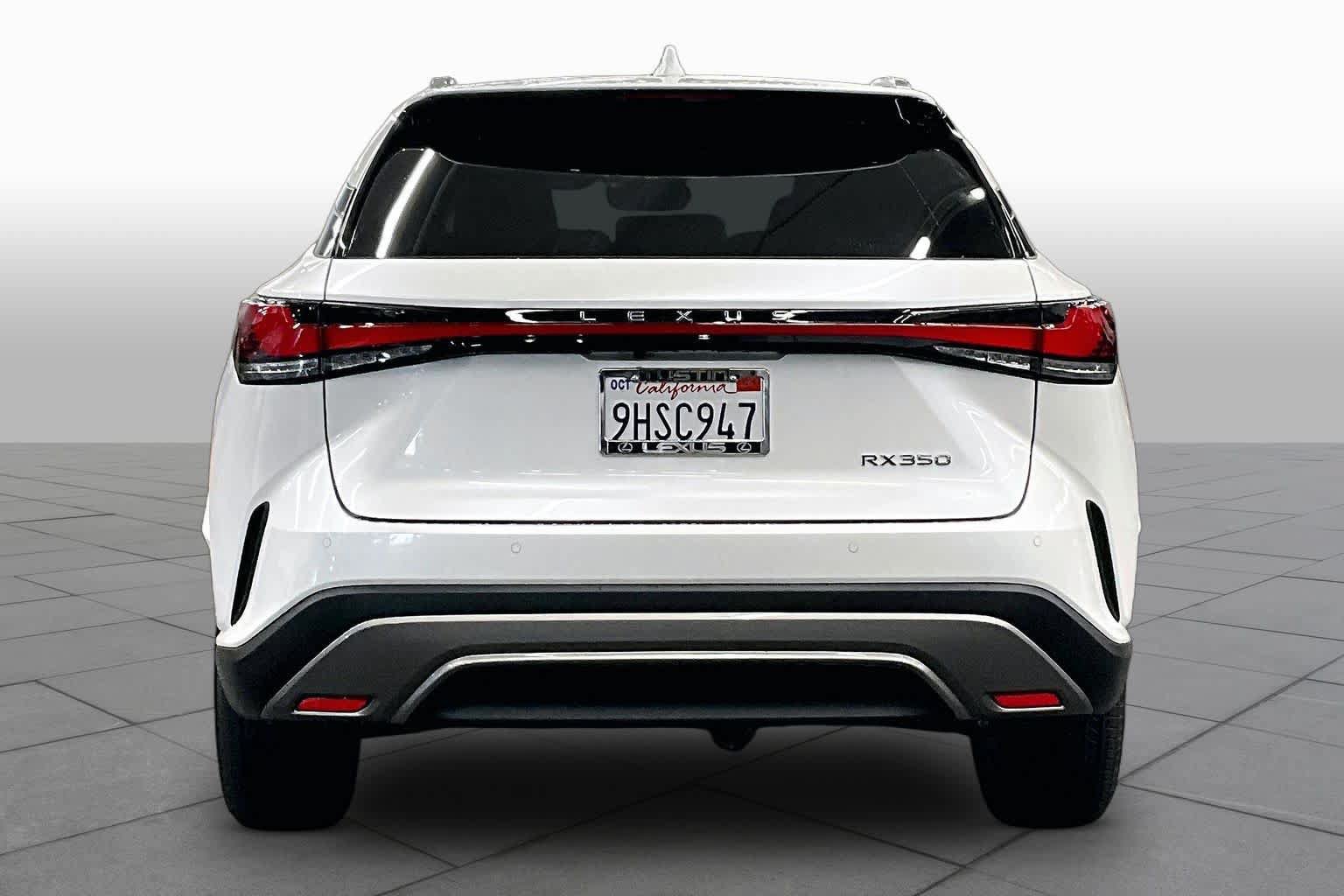 Used 2024 Lexus RX 350 Premium w/ Convenience Package FWD image 4