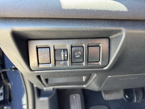 Used 2025 Subaru Outback Premium AWD/4WD image 25