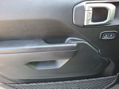 Used 2023 Jeep Wrangler Sport S image 13