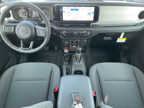 New 2025 Jeep Gladiator Willys AWD/4WD image 9
