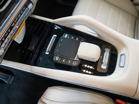 New 2026 Mercedes-Benz GLS 450 4MATIC image 18