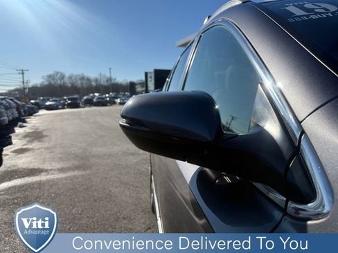 Used 2019 Honda CR-V Touring image 10