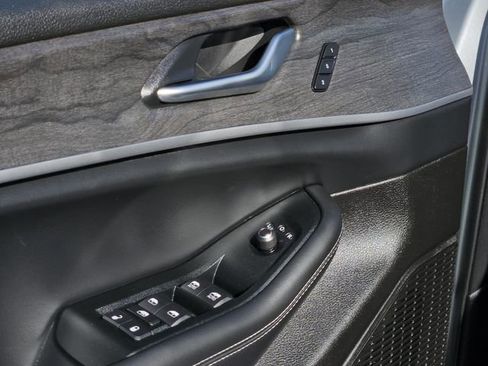 Used 2025 Jeep Grand Cherokee L Limited w/ Trailer Tow Package image 28