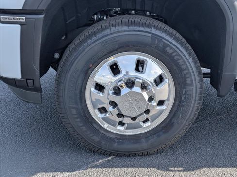 New 2026 GMC Sierra 3500 Denali w/ Denali Reserve Package AWD/4WD image 10