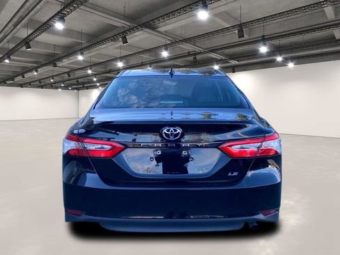 Used 2019 Toyota Camry LE image 6