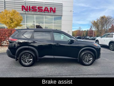 Certified 2021 Nissan Rogue S image 13