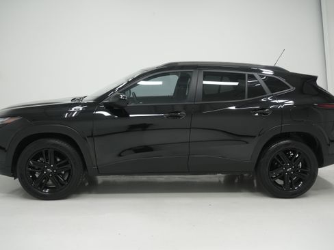 Used 2025 Chevrolet Trax ACTIV FWD image 6