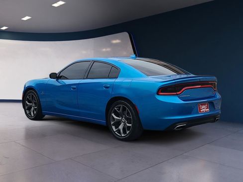 Used 2016 Dodge Charger R/T w/ Plus Group RWD image 3