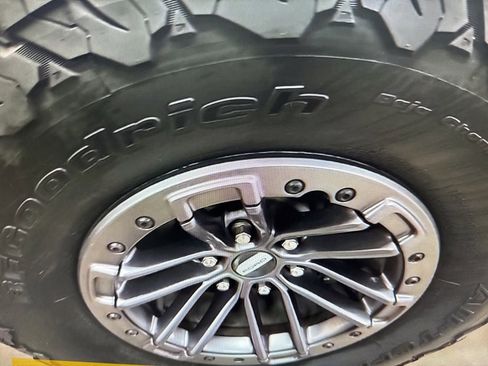 Used 2019 Ford F150 Raptor w/ Equipment Group 802A Luxury image 8