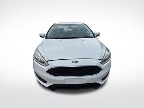 Used 2017 Ford Focus SE w/ Interior Protection Package FWD image 8