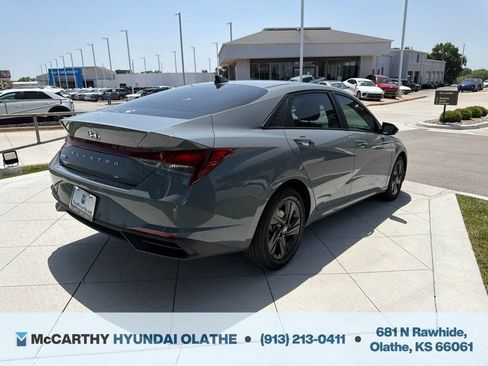 Certified 2022 Hyundai Elantra SEL w/ Convenience Package FWD image 5