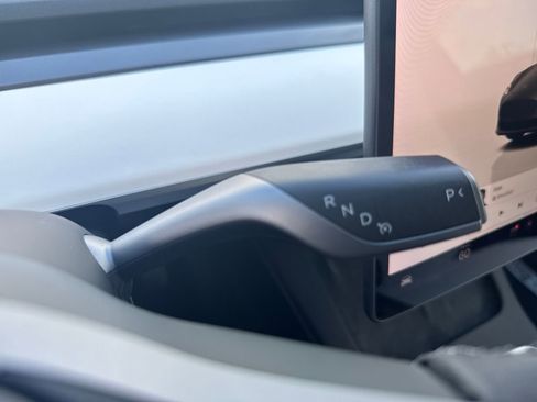 Used 2023 Tesla Model 3 Standard Range image 21