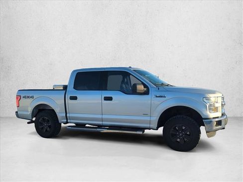 Used 2016 Ford F150 XLT AWD/4WD image 4