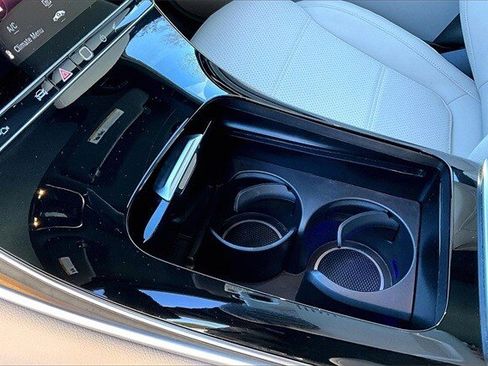 Certified 2025 Mercedes-Benz GLC 300 4MATIC image 21