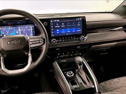 Used 2025 Chevrolet Colorado Z71 image 7