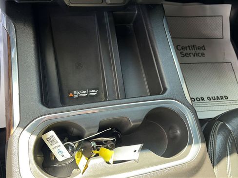 Used 2019 Chevrolet Silverado 1500 High Country w/ Technology Package AWD/4WD image 27