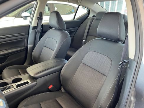 Used 2025 Nissan Altima 2.5 SV FWD image 37