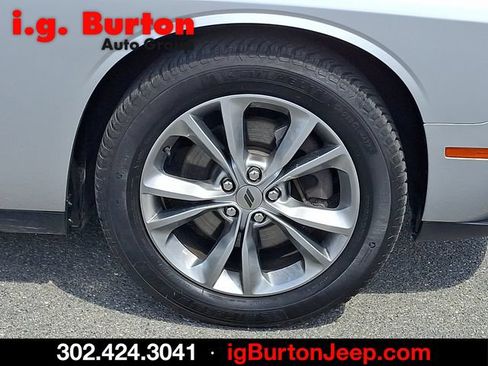 Used 2020 Dodge Challenger SXT w/ Driver Convenience Group AWD/4WD image 8