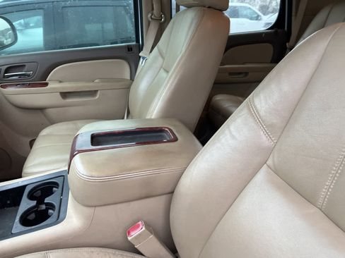 Used 2013 Chevrolet Tahoe LT image 25