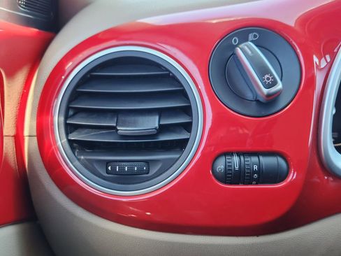 Used 2015 Volkswagen Beetle 1.8T image 12