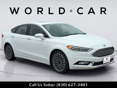 Used 2017 Ford Fusion SE w/ Fusion SE Technology Package FWD image 1