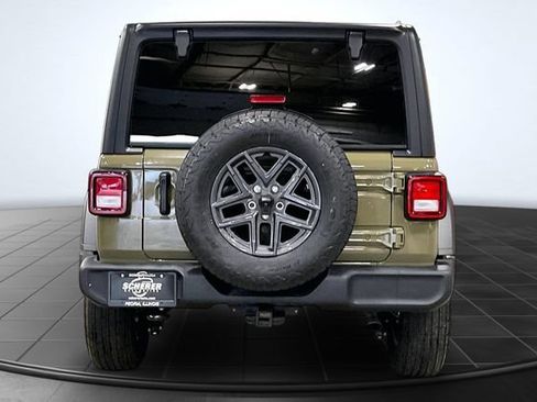 Used 2025 Jeep Wrangler Unlimited Sport AWD/4WD image 4