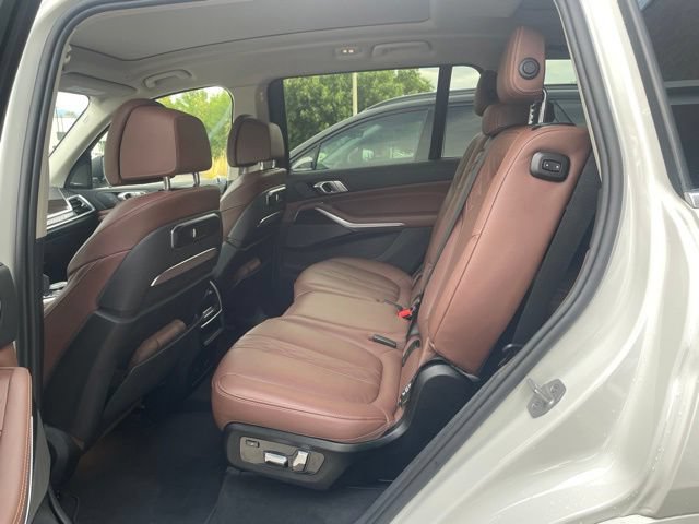 Used 2025 BMW X7 xDrive40i AWD/4WD image 14