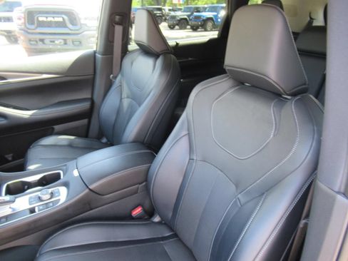 Used 2023 INFINITI QX60 Luxe FWD image 17