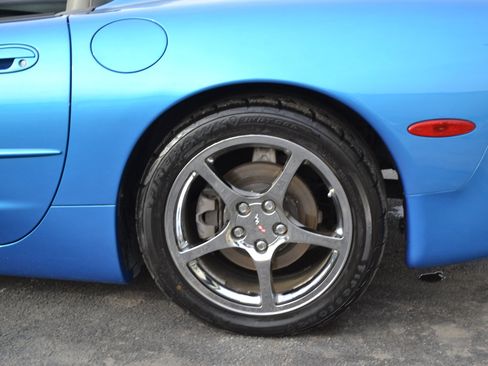 Used 2000 Chevrolet Corvette Convertible w/ Memory Pkg image 43