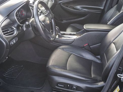 Used 2020 Chevrolet Malibu Premier FWD image 18