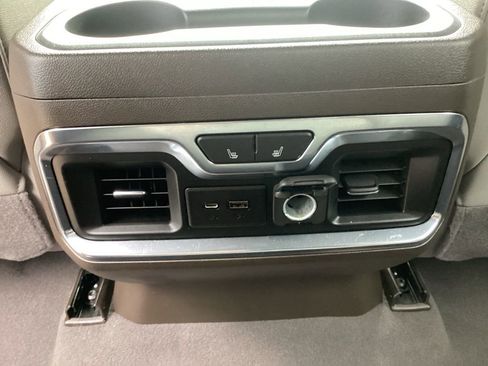 Used 2022 Chevrolet Silverado 2500 LTZ image 46