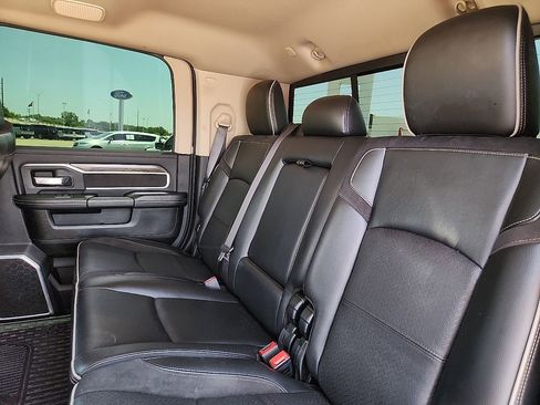 Used 2019 RAM 2500 Laramie AWD/4WD image 5