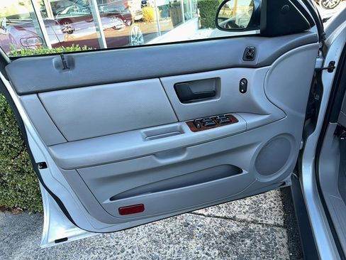 Used 2005 Mercury Sable LS image 12