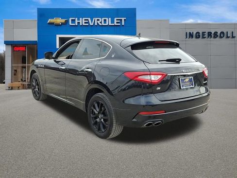 Used 2020 Maserati Levante image 25