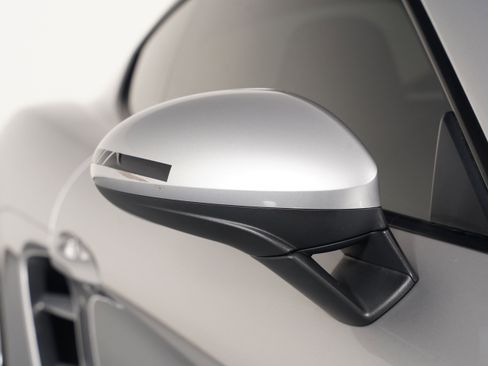 Used 2025 Porsche 718 Cayman image 28