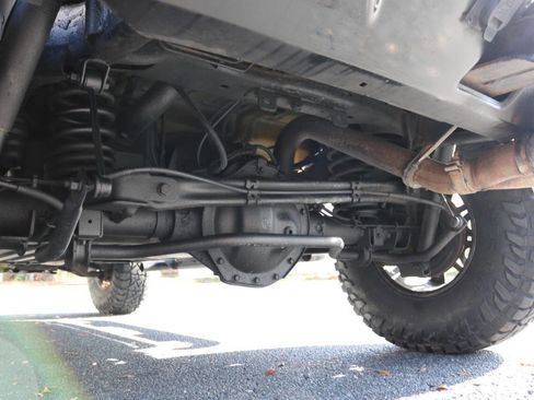 Used 2003 HUMMER H2 Base 4dr 4WD SUV w/ Preferred Equipment Group image 23