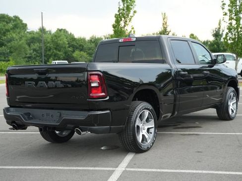 New 2026 RAM 1500 Express AWD/4WD image 7