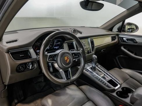Used 2018 Porsche Macan Sport Edition AWD/4WD image 4
