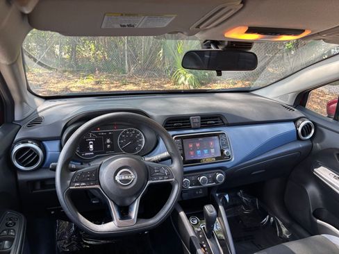 Used 2025 Nissan Versa SV FWD image 33