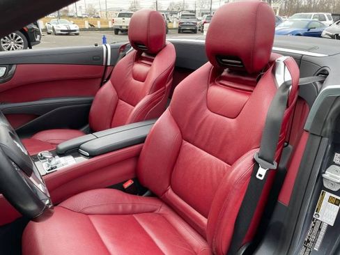 Used 2015 Mercedes-Benz SL 550 image 23