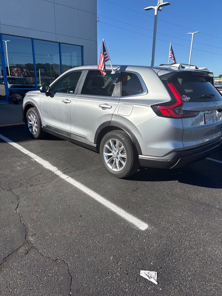 Used 2025 Honda CR-V EX image 4