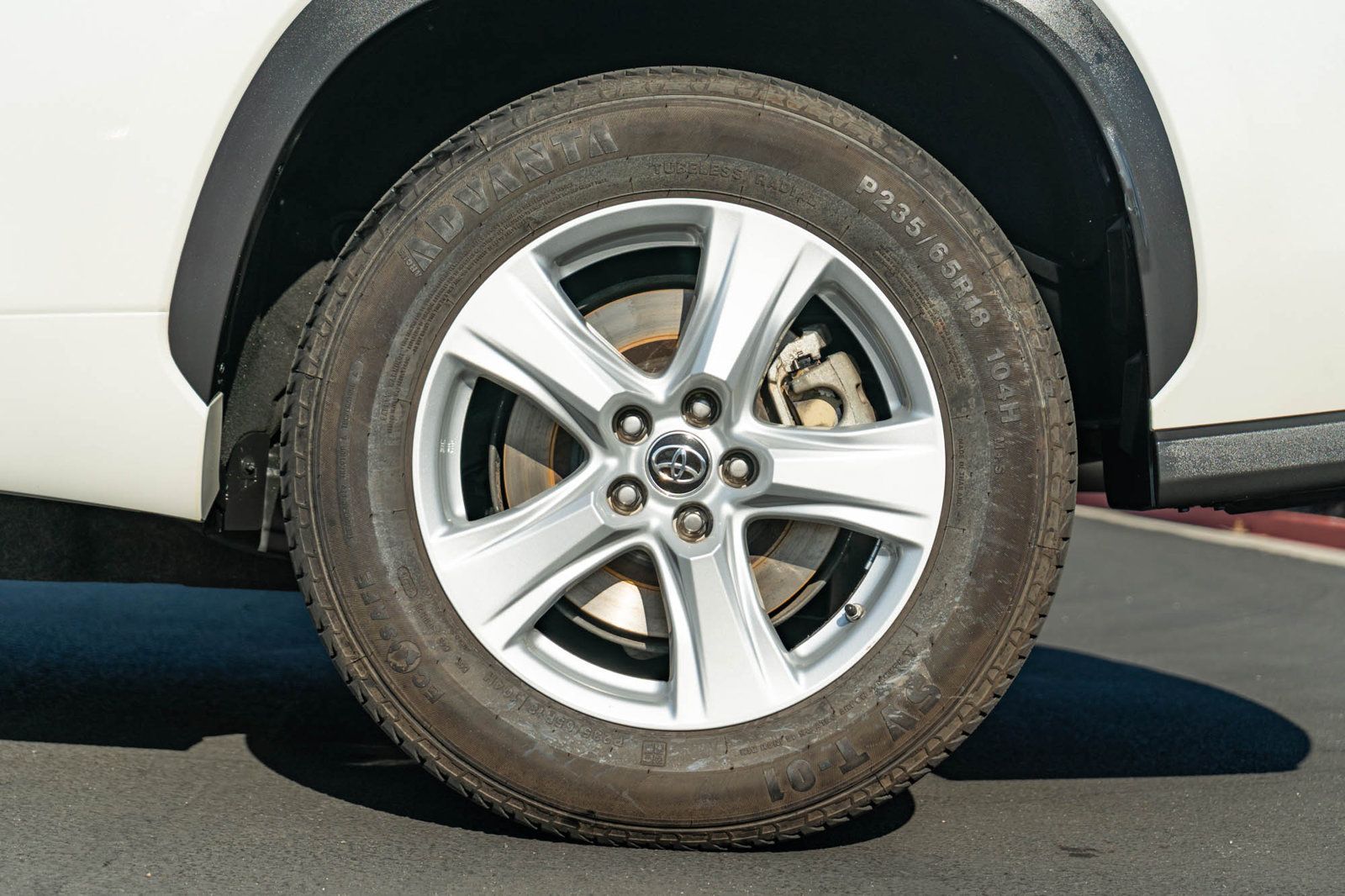 Certified 2021 Toyota Highlander L FWD image 6
