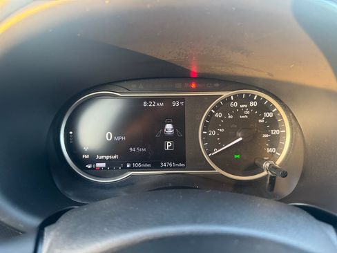Used 2018 Nissan Kicks SV FWD image 14