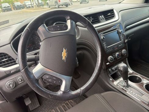 Used 2015 Chevrolet Traverse LT w/ Style and Technology Package AWD/4WD image 4