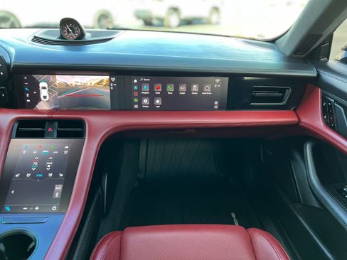 Used 2021 Porsche Taycan Turbo S image 18